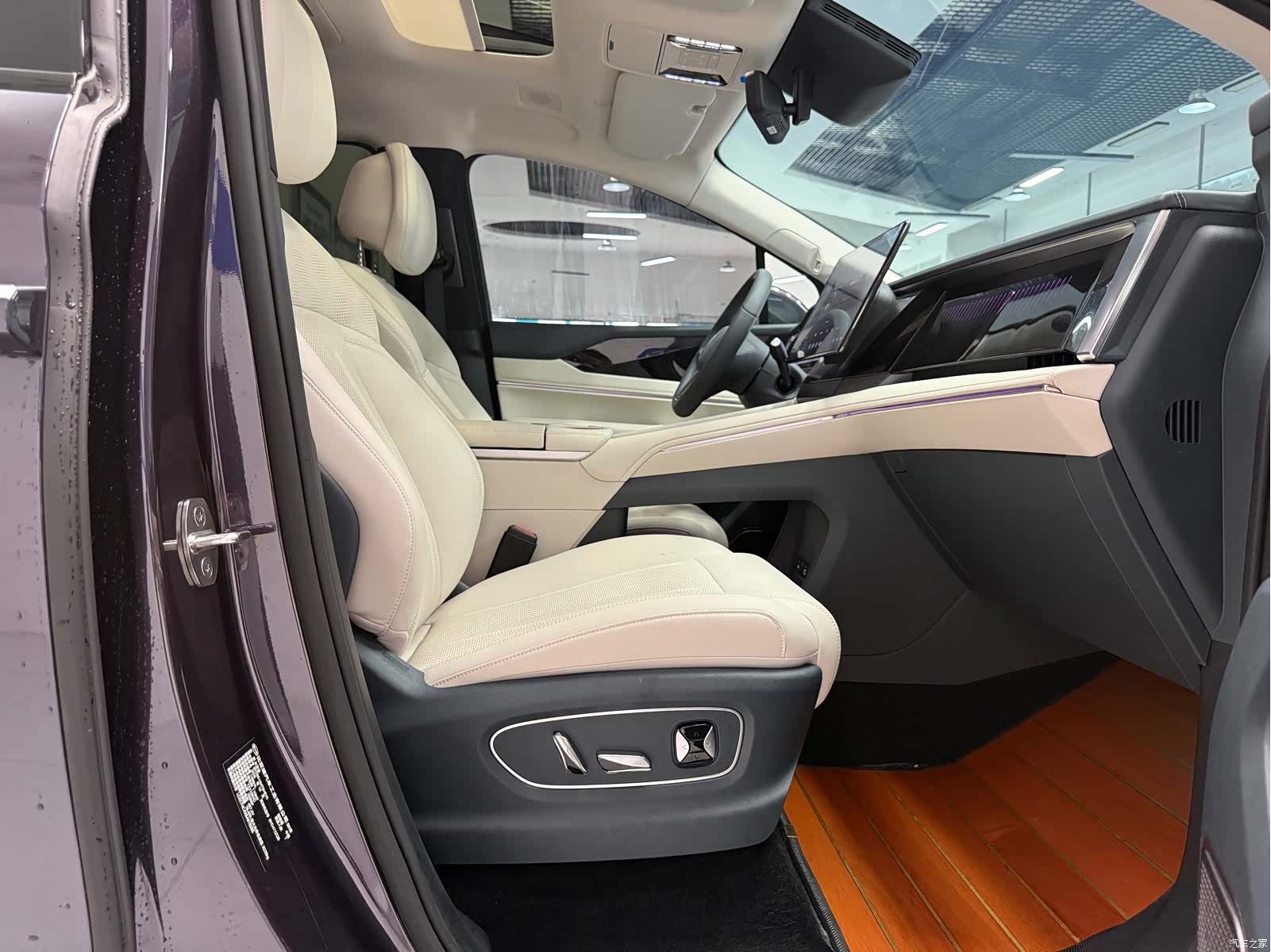 BYD Xia, 2025 10
