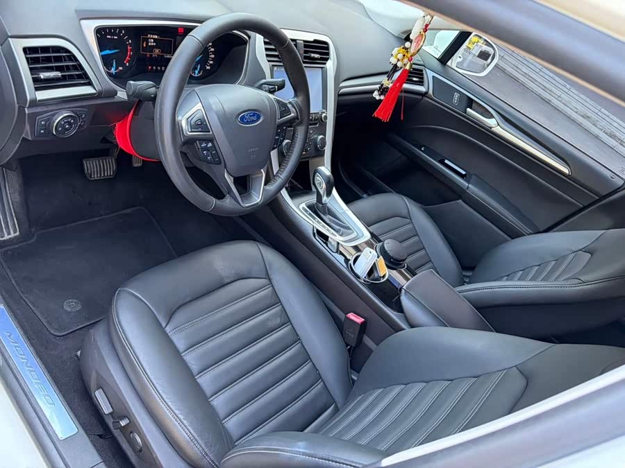 Ford Mondeo 2015, фото 7