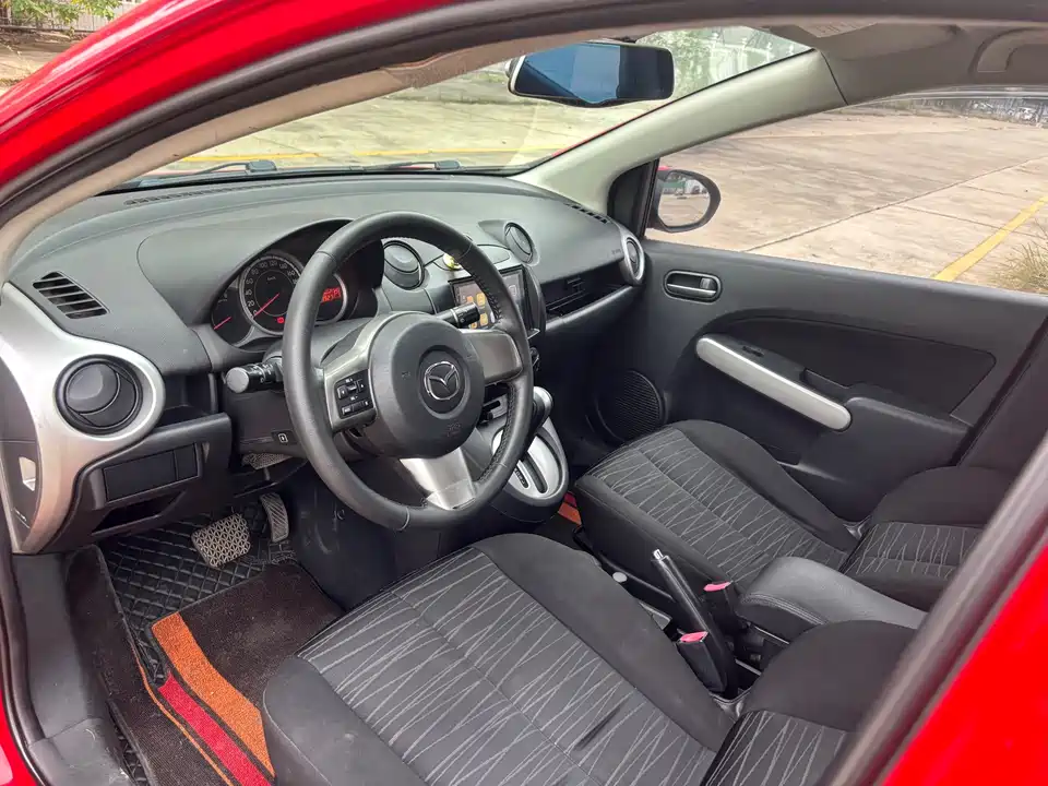 Mazda 2