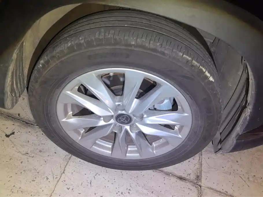 Toyota Corolla Sharp amplifier