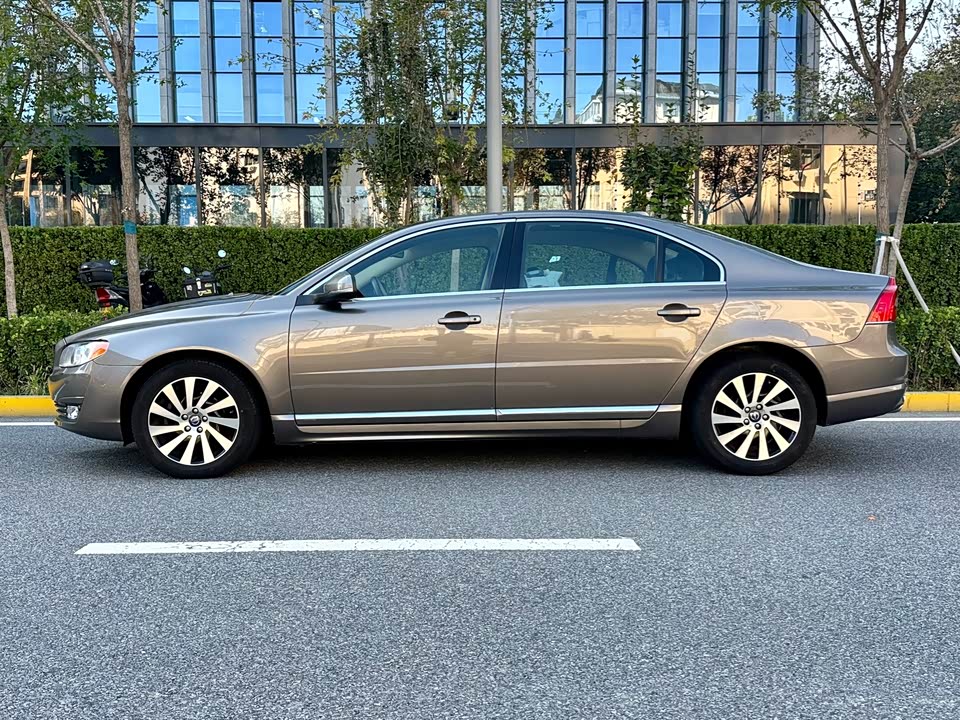 Volvo S80L