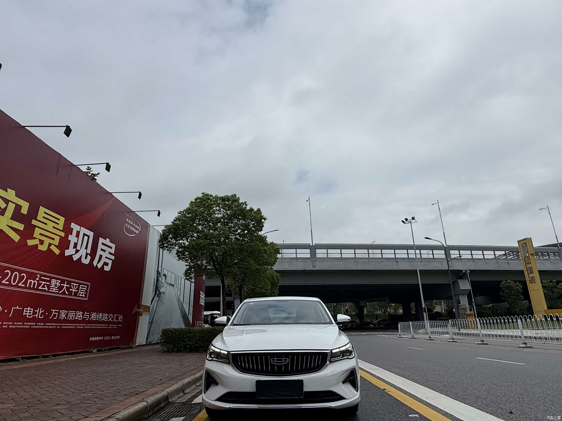 Geely Emgrand, 2022 2