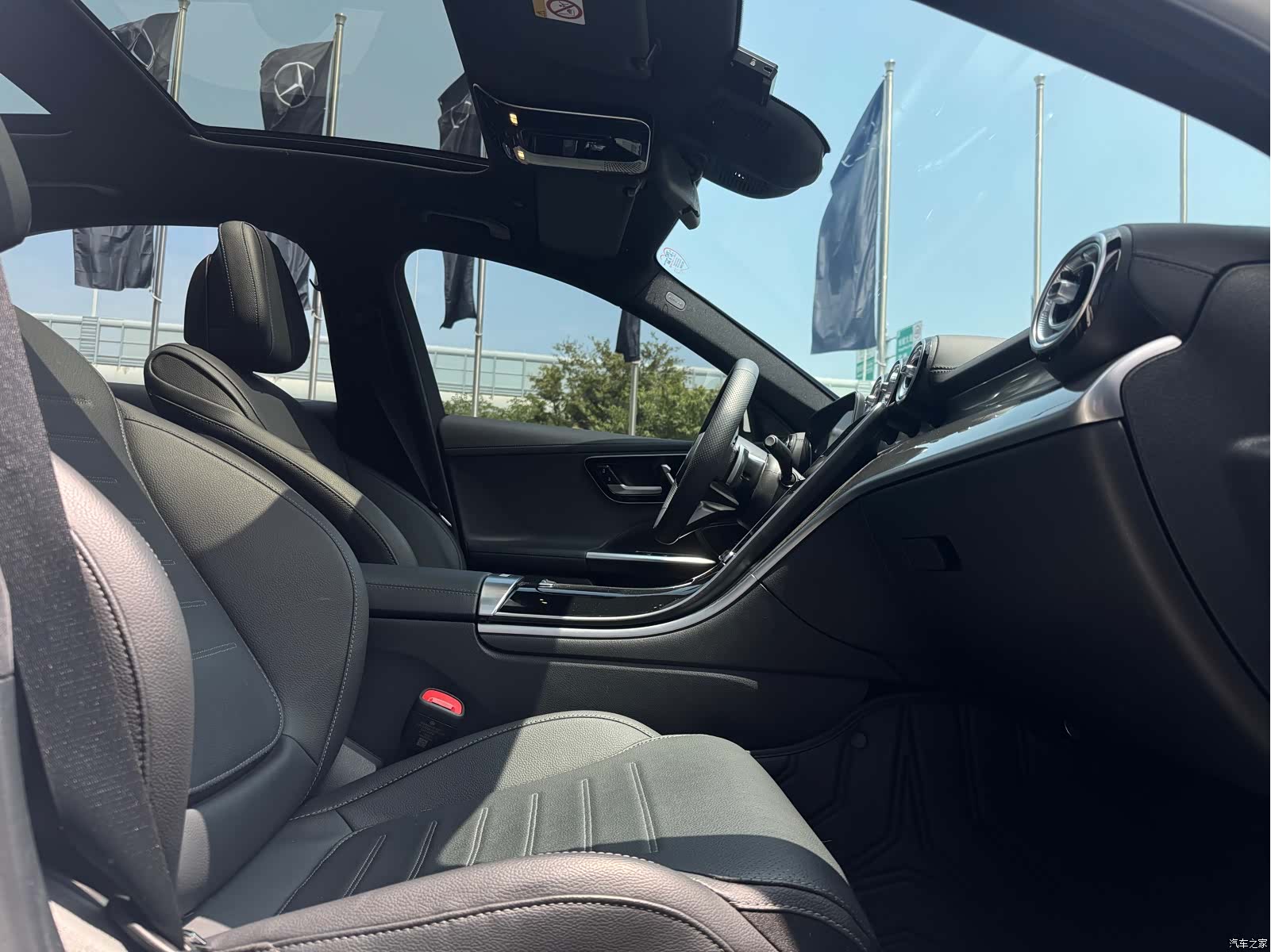 Mercedes-Benz C-Class, 2023 14