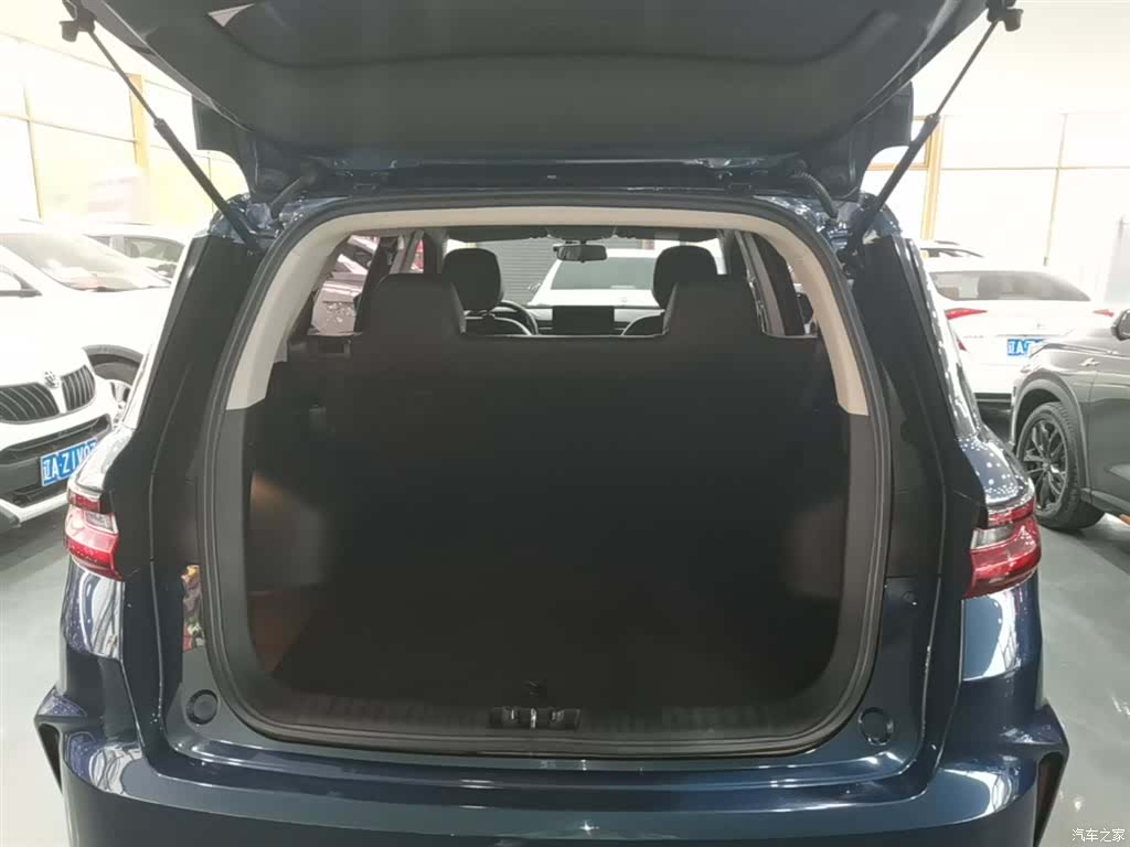 Geely X6, 2022 19