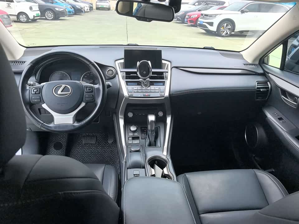 Lexus NX