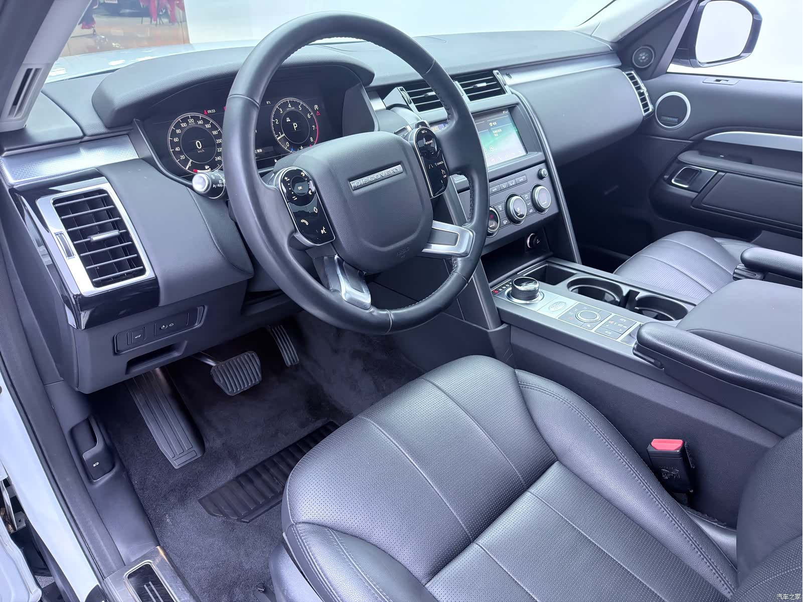 Land Rover Discovery, 2020 3