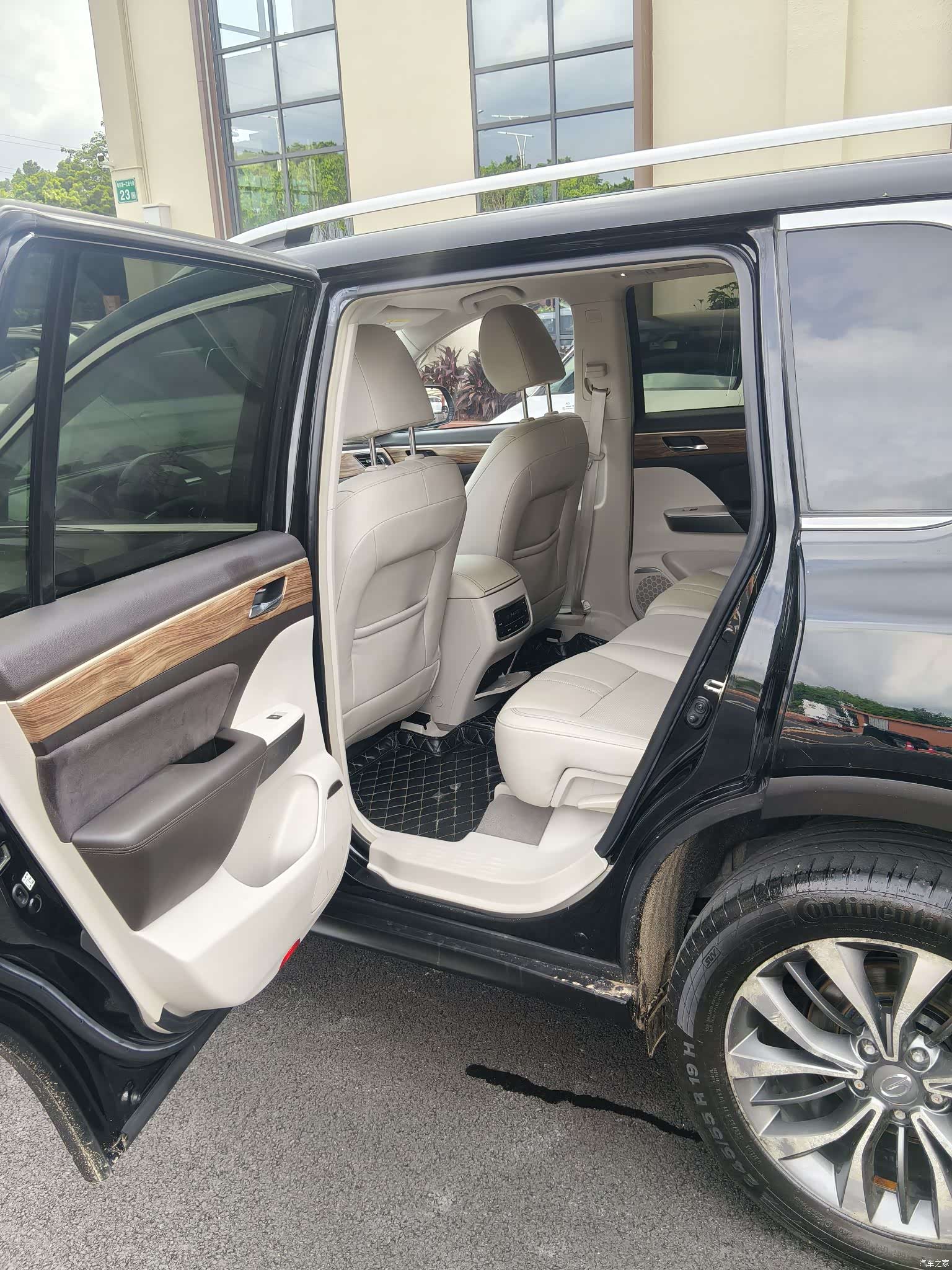 Trumpchi GS8, 2017 11