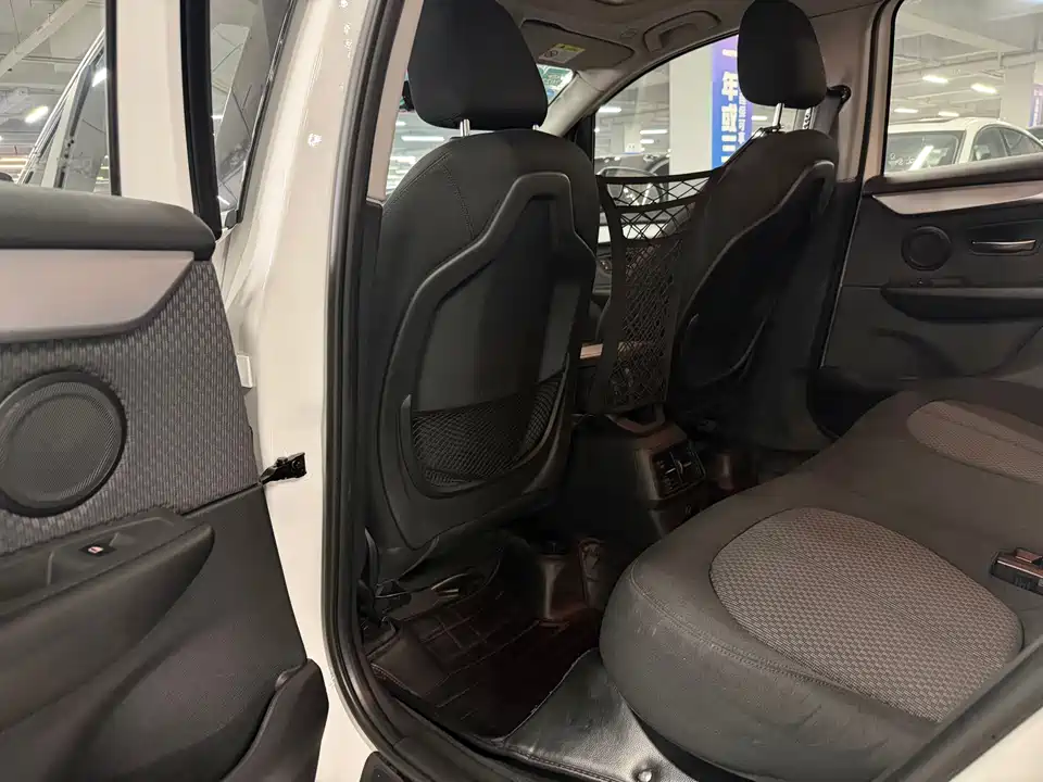 BMW 2 series station wagon