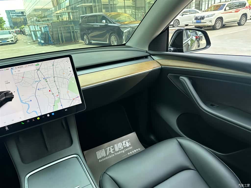 Tesla Model Y, 2022 12