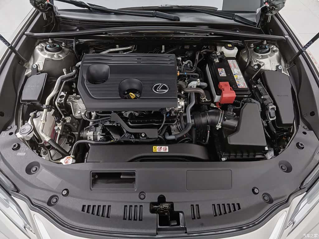 Lexus ES, 2024 6