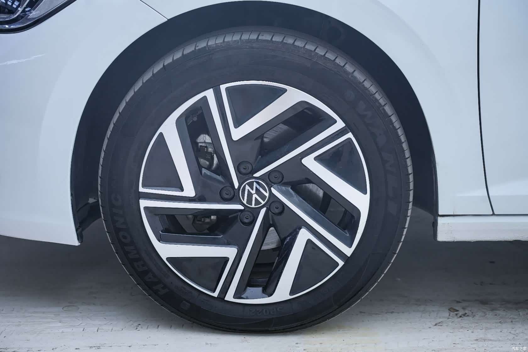Volkswagen Sagitar, 2022 9