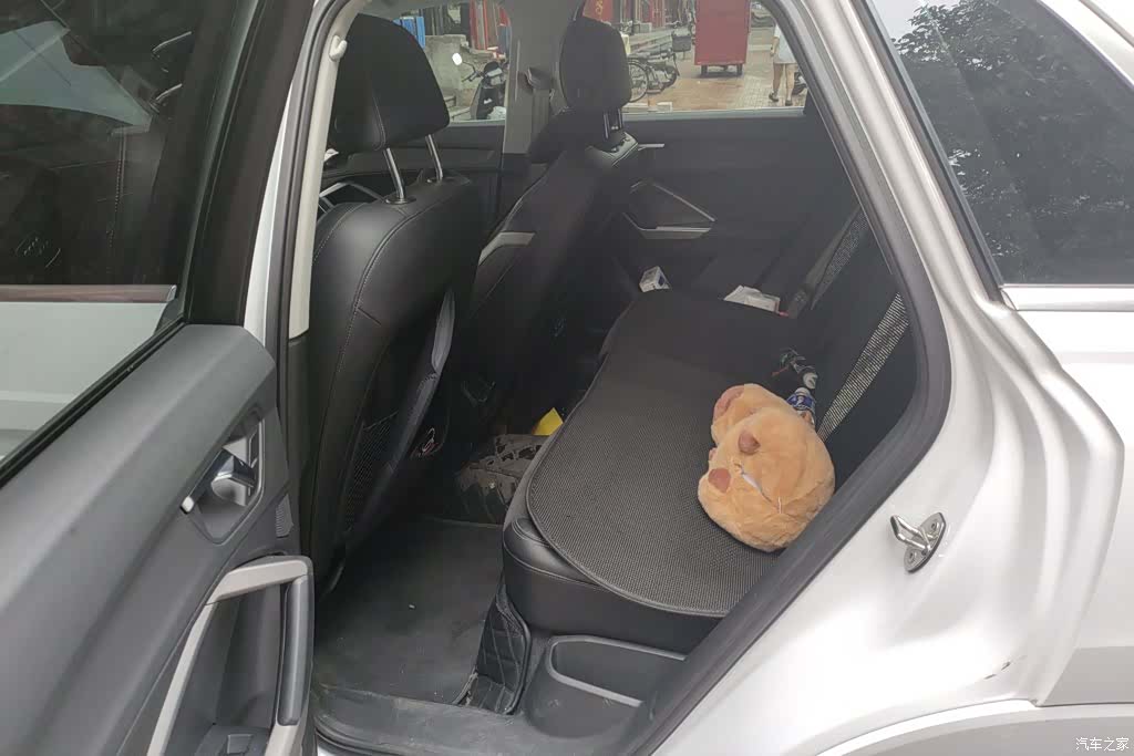 Audi Q3, 2022 11