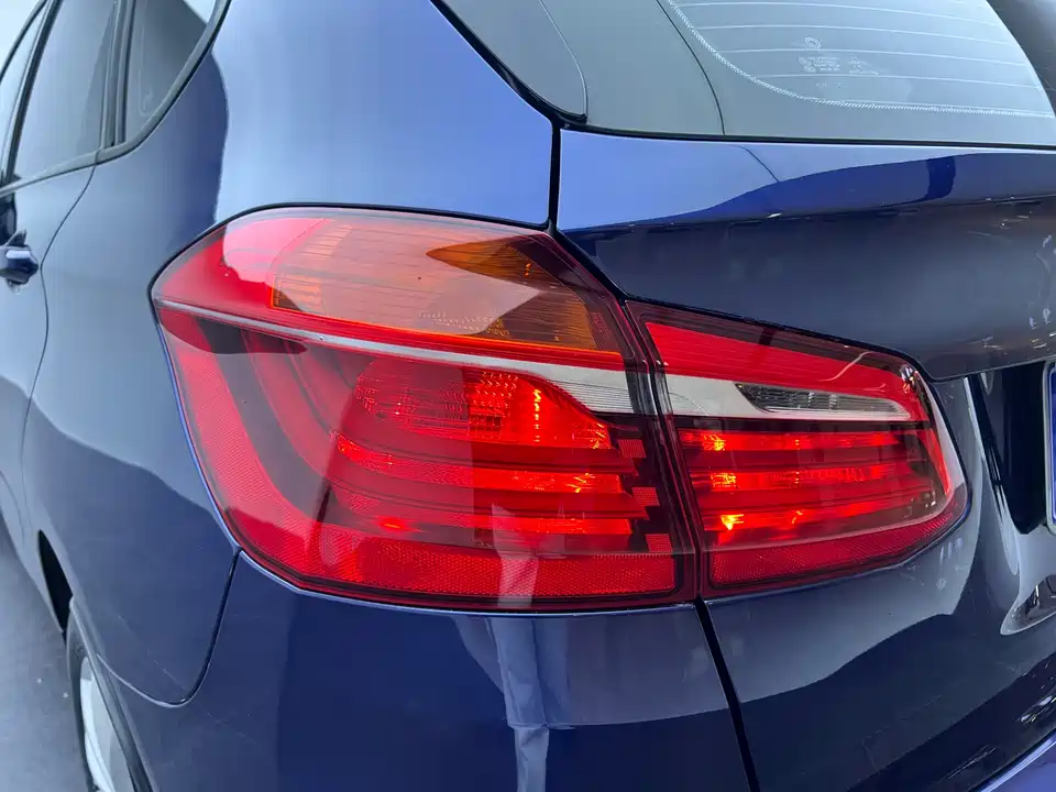 BMW 2 series station wagon