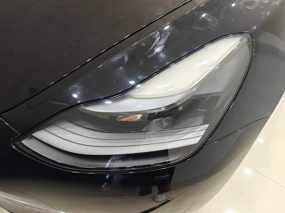 Tesla Model 3 Tesla Model 3