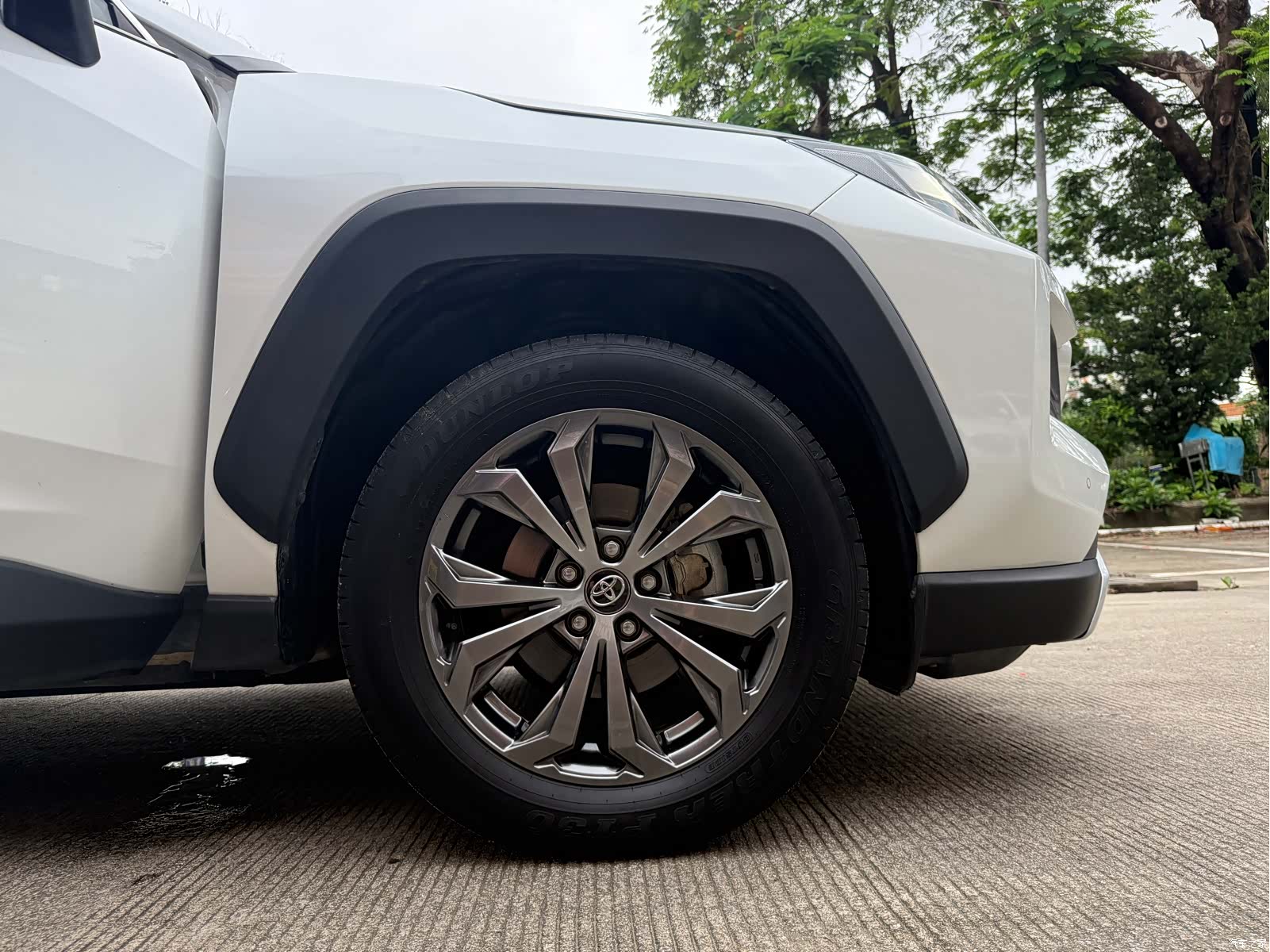 Toyota RAV4, 2024 30