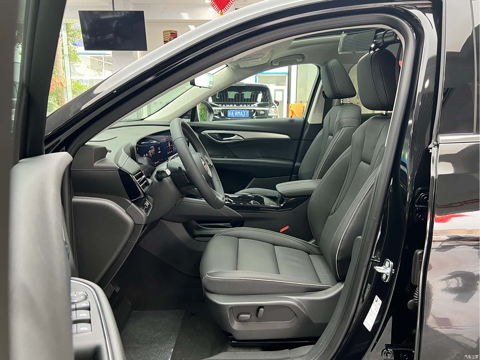 Buick Envision Plus, 2025 11