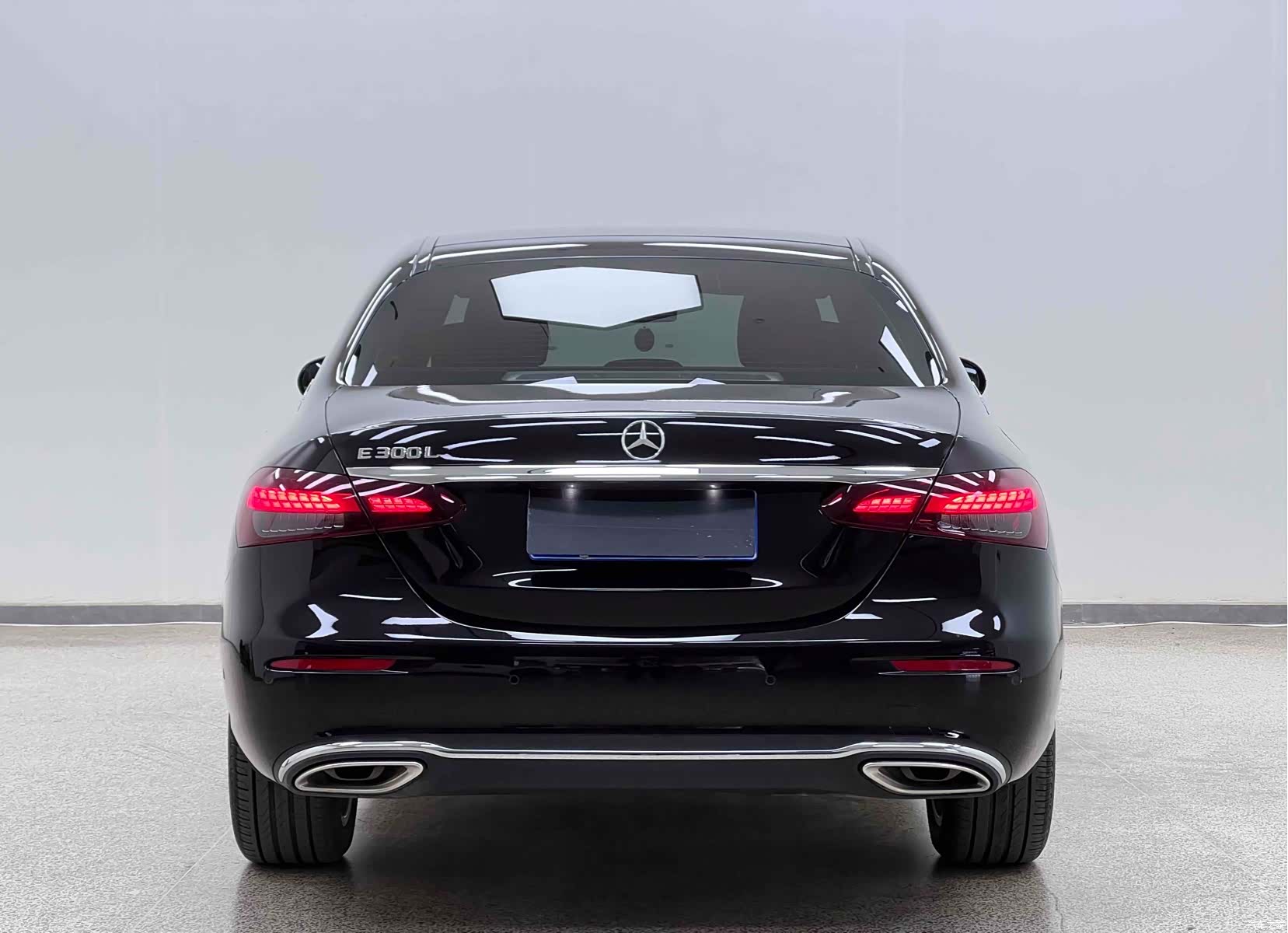 Mercedes-Benz E-Class, 2023 6
