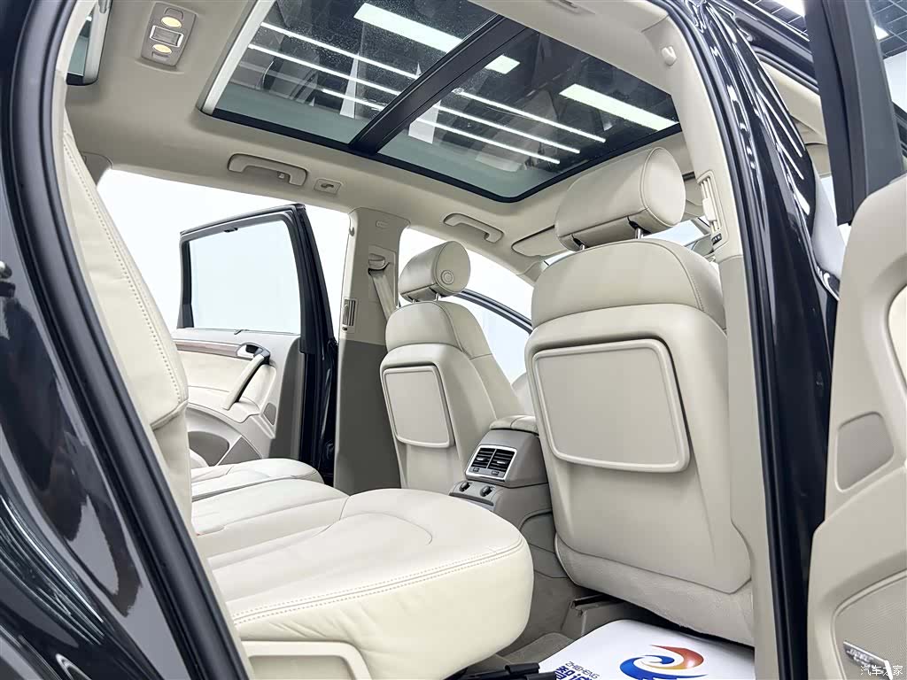 Audi Q7, 2013 7