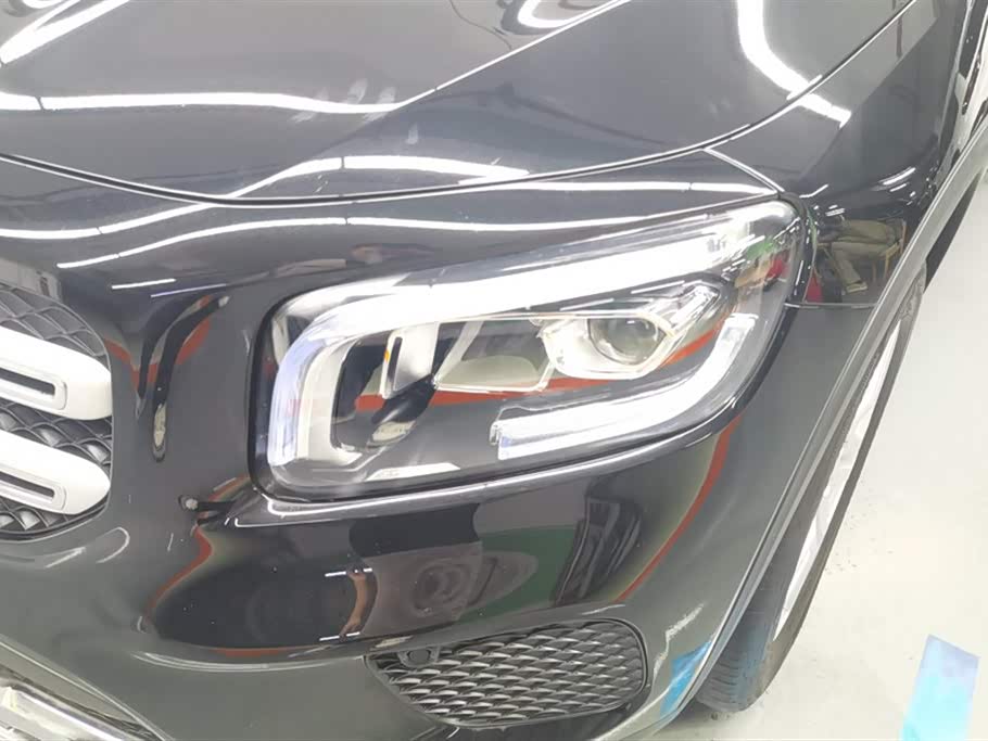 Mercedes-Benz GLB Mercedes-Benz GLB