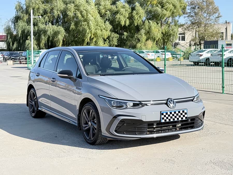Volkswagen Golf 2023, фото 2