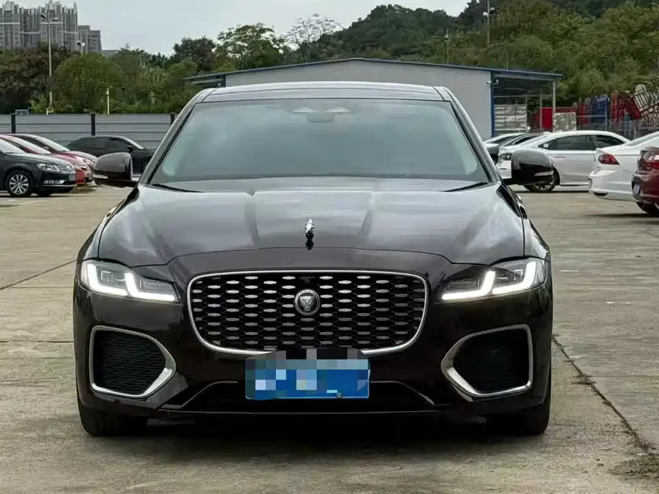 Jaguar XFL