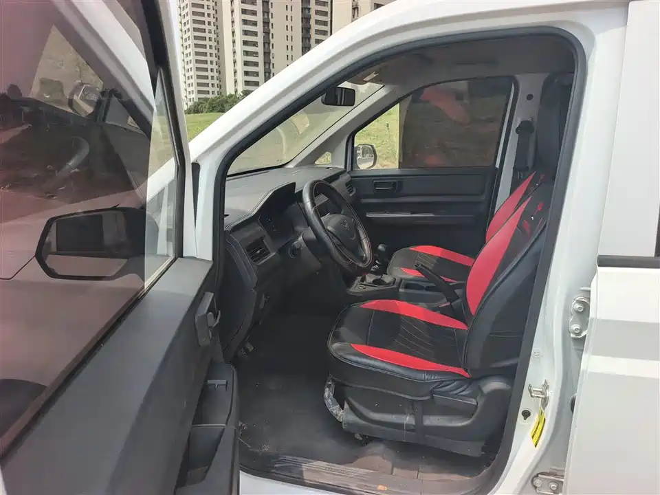 Wuling Wuling Hongguang PLUS