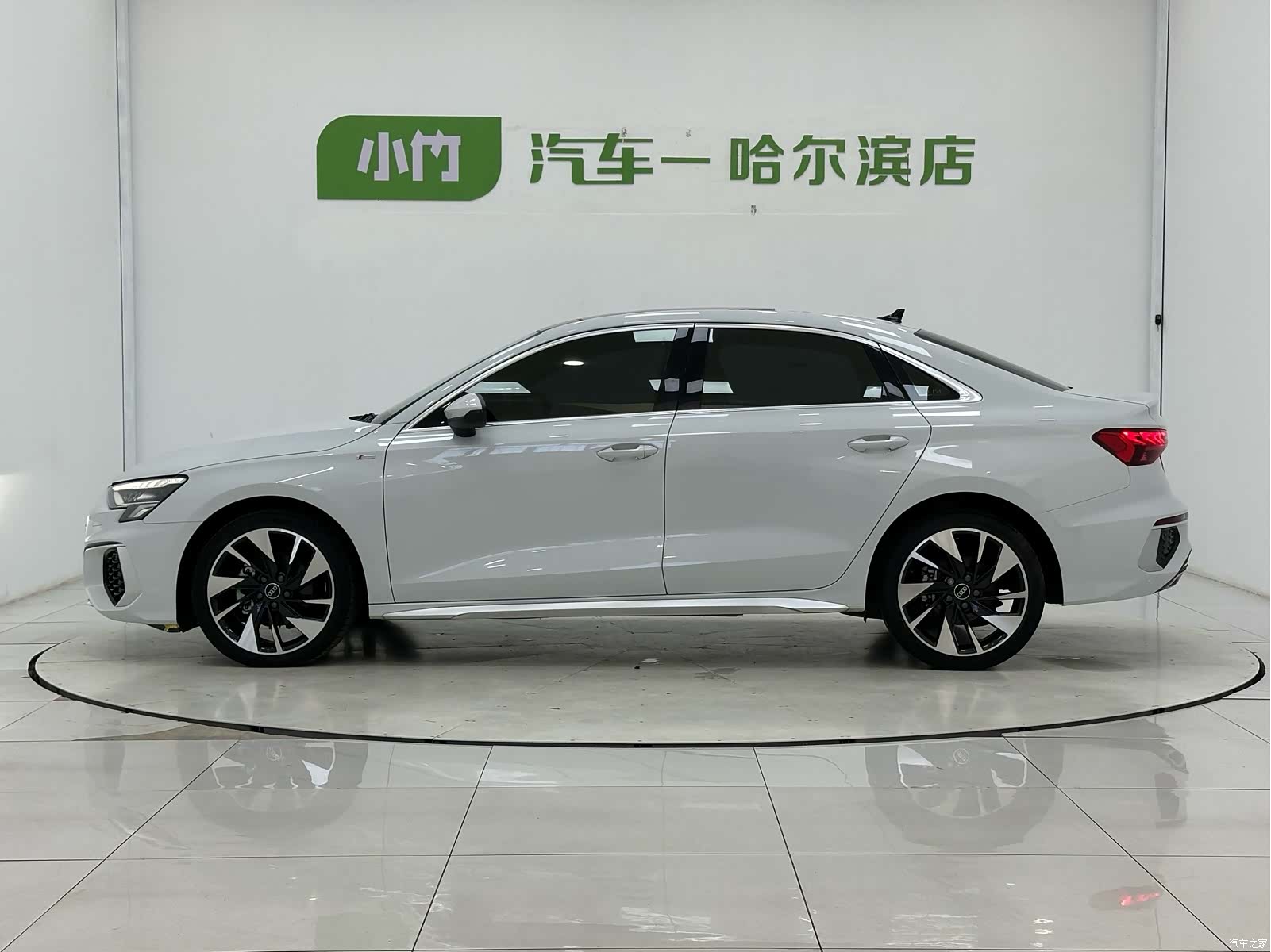 Audi A3, 2023 все фото