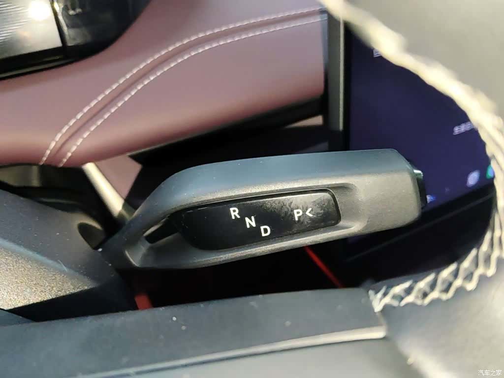 Xiaomi SU7, 2024 10