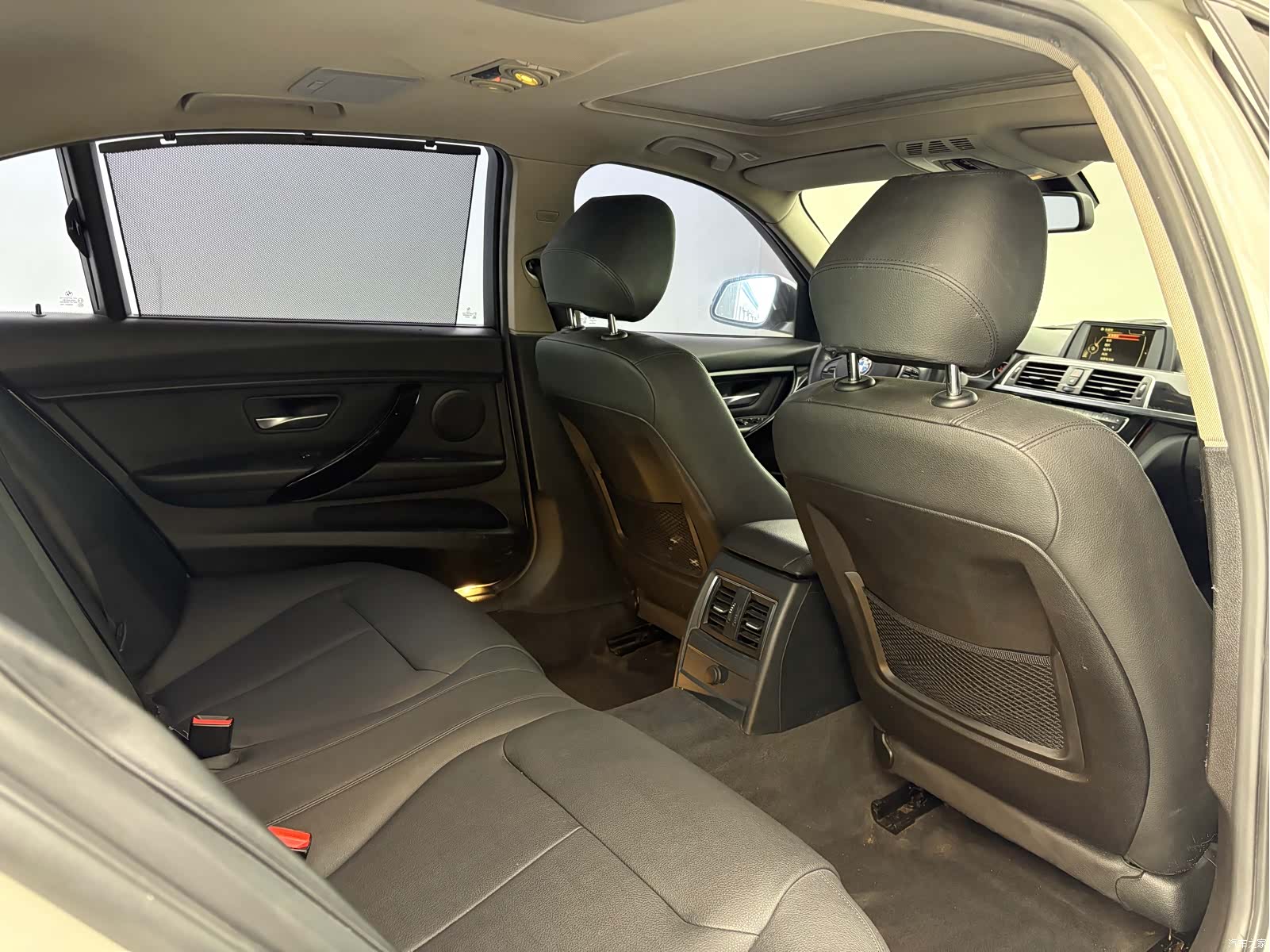 BMW 3 Series, 2017 16