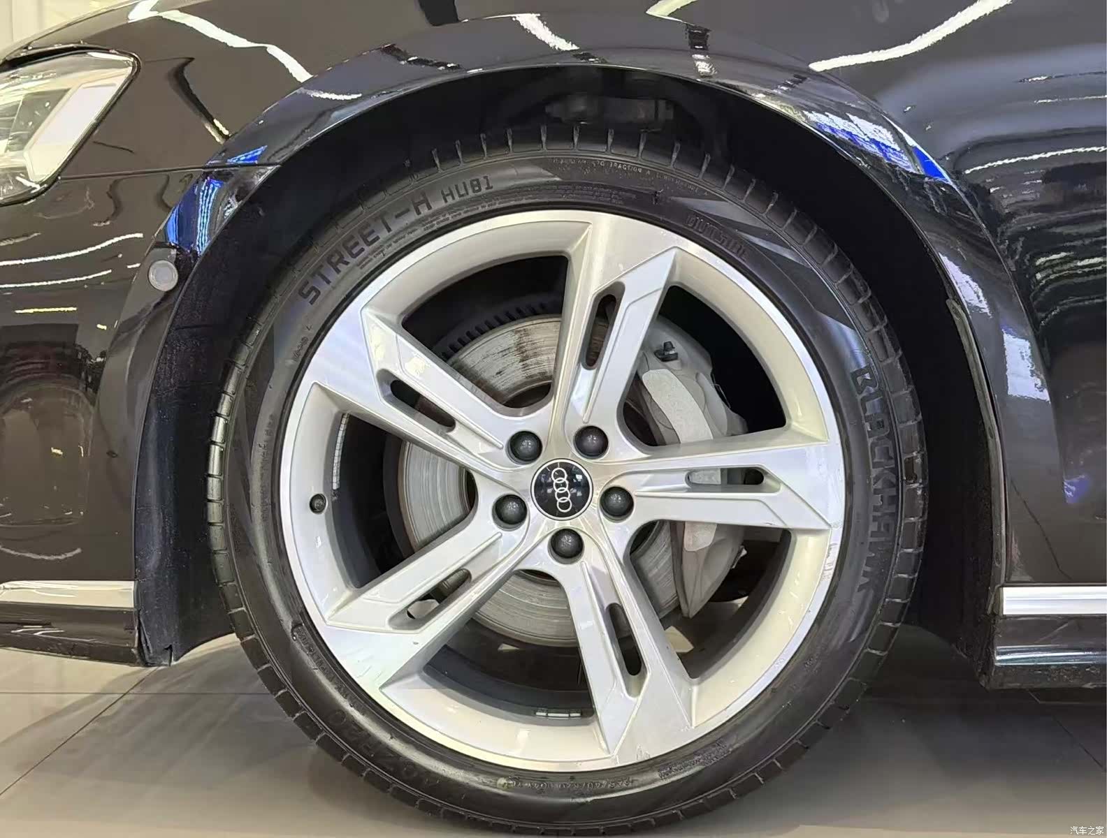Audi A8L, 2023 17