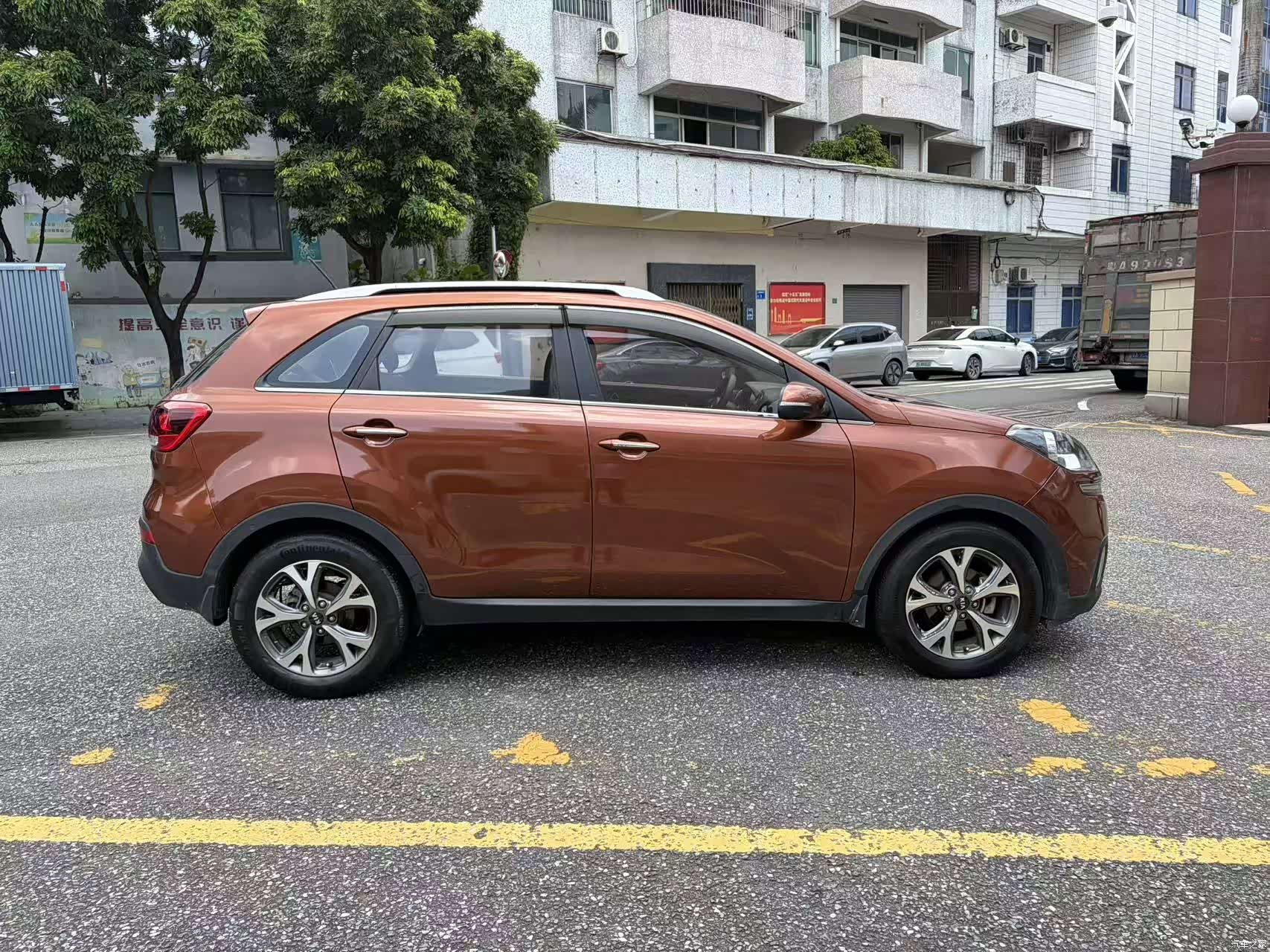 Kia KX3, 2016 4