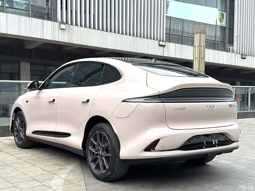 IM Motors LS6, 2024 9