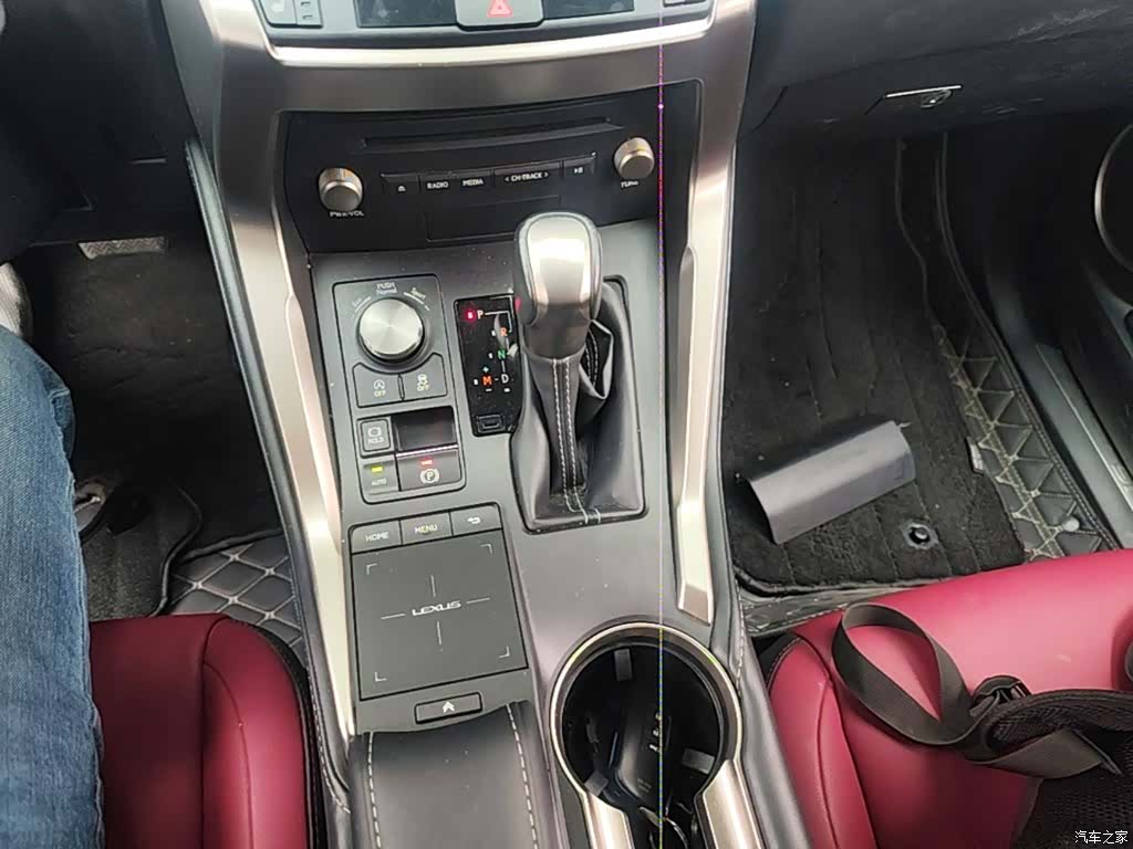 Lexus NX, 2021 14