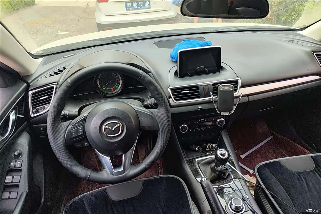 Mazda Mazda3, 2016 12