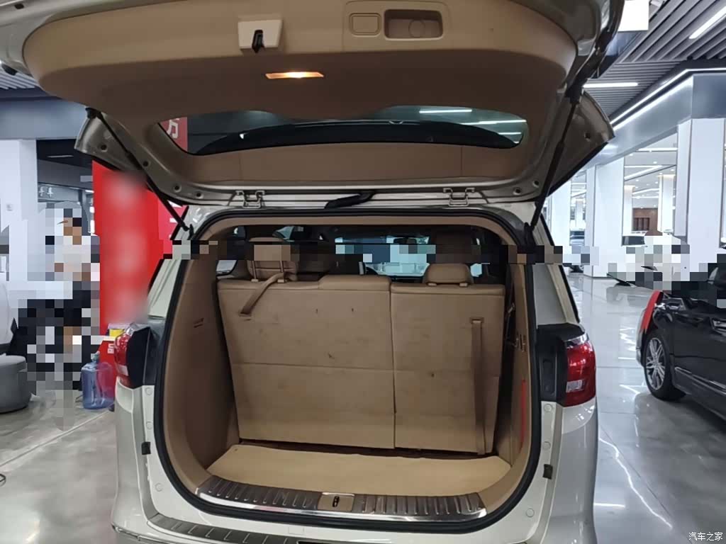 Buick GL8, 2019 19
