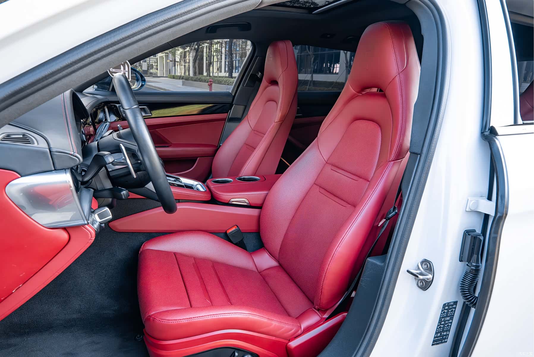 Porsche Panamera, 2022 2