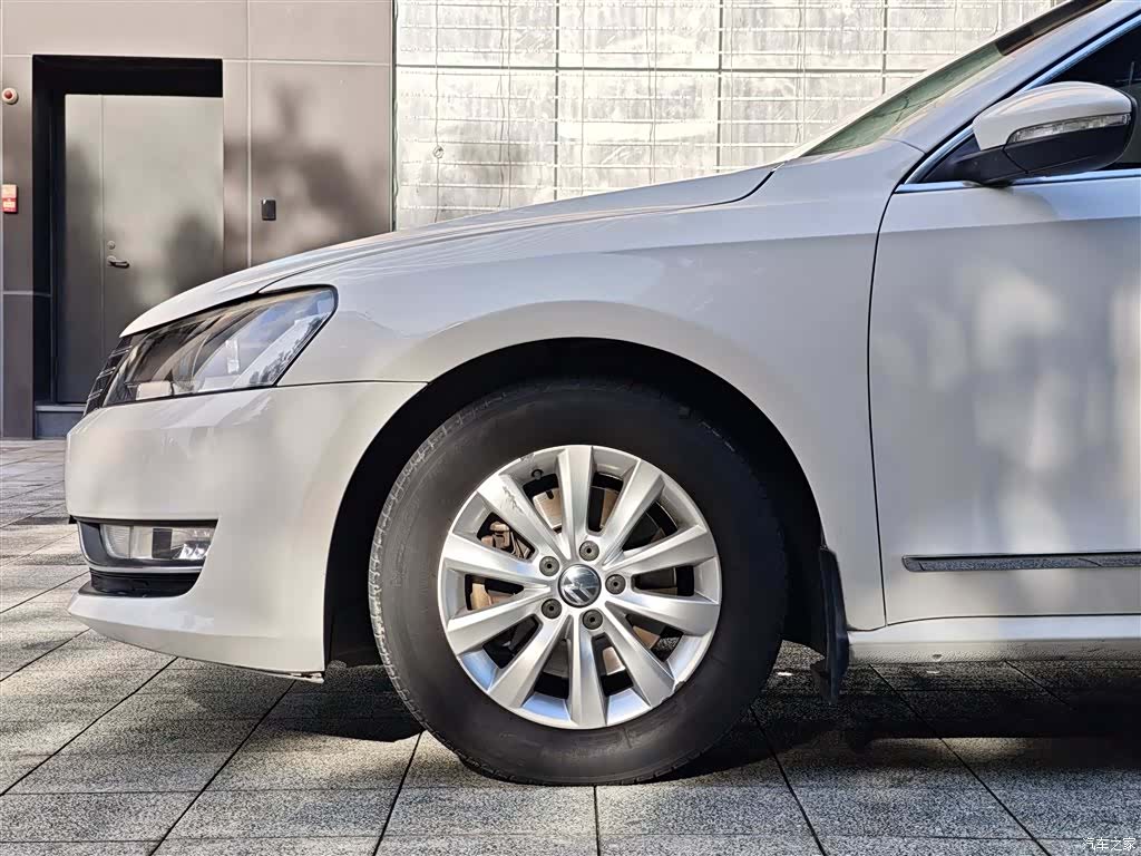 Volkswagen Passat, 2012 все фото