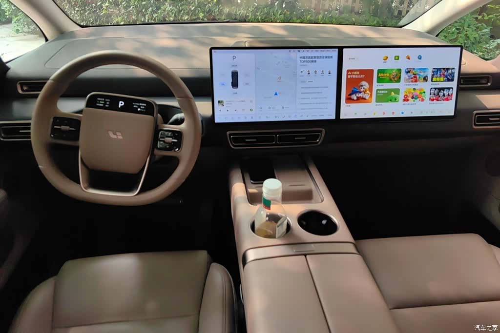 Li Auto MEGA, 2025 12