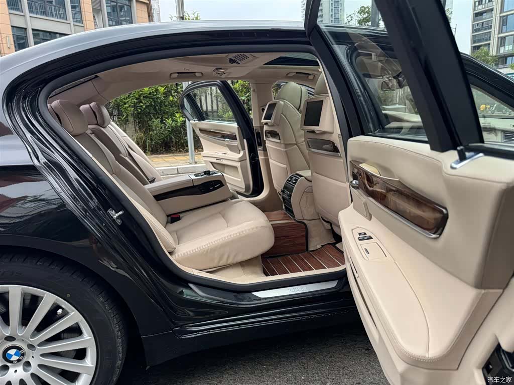 BMW 7 Series, 2011 12