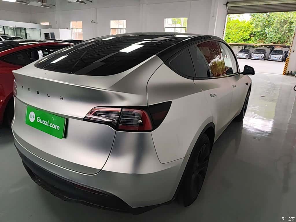 Tesla Model Y, 2024 7