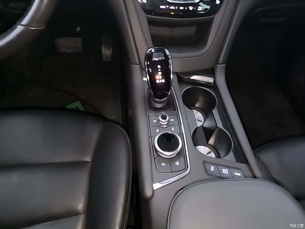 Cadillac XT6, 2022 14