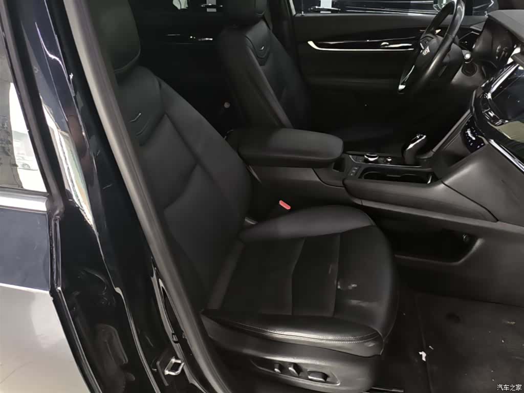 Cadillac XT6, 2022 25