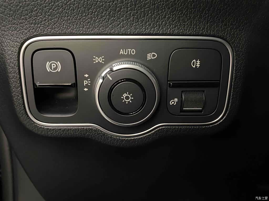 Mercedes-Benz GLB, 2024 20