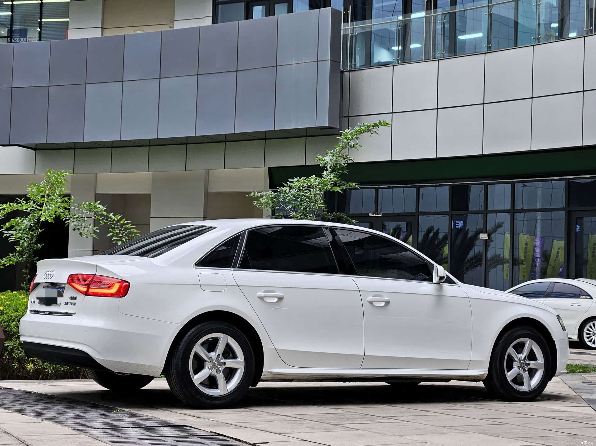 Audi A4L, 2012 9