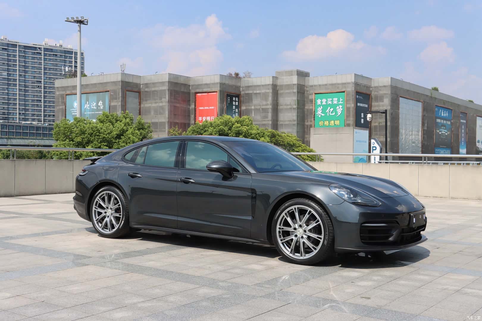 Porsche Panamera, 2022 3
