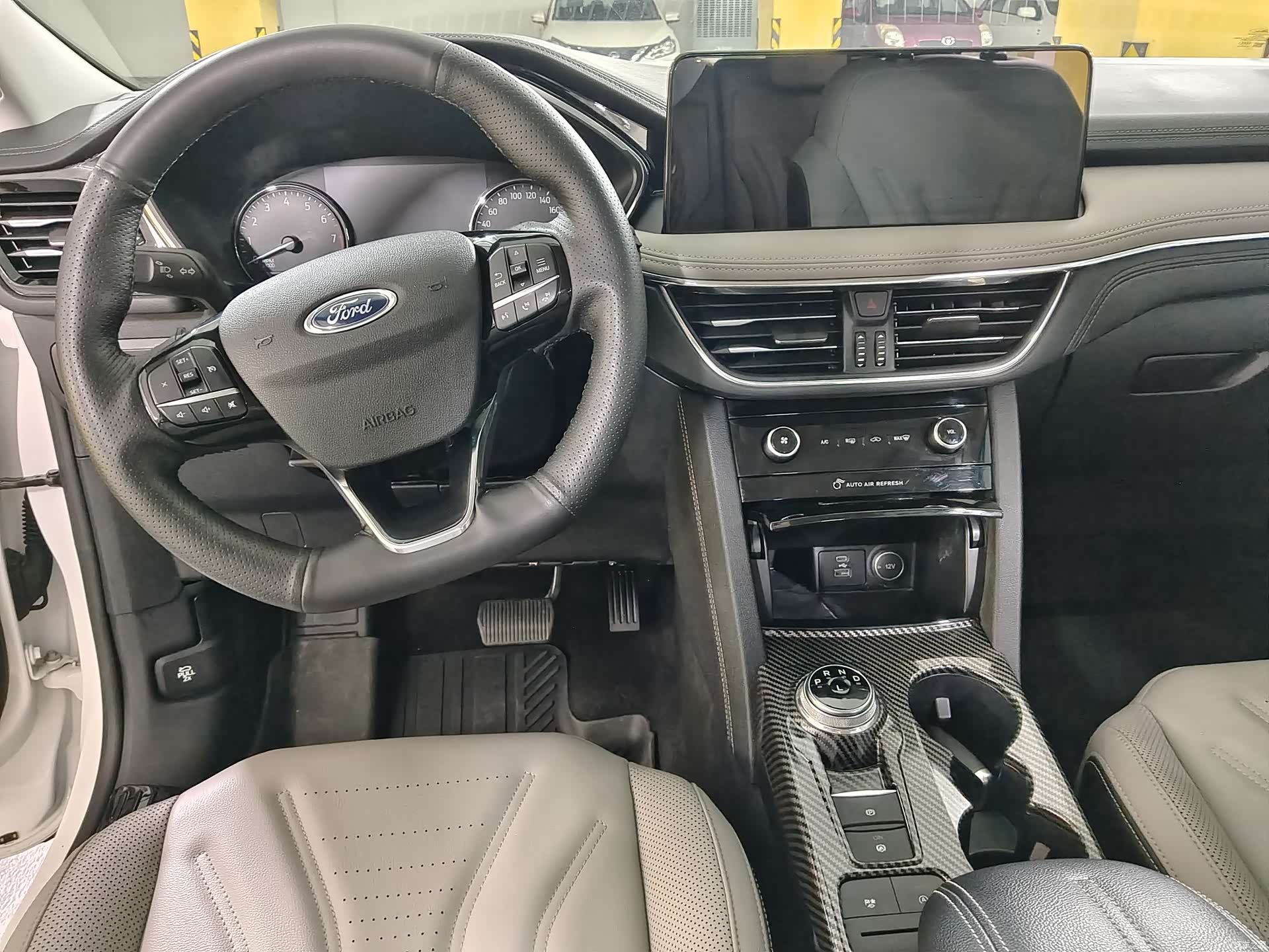 Ford Escape, 2022 11