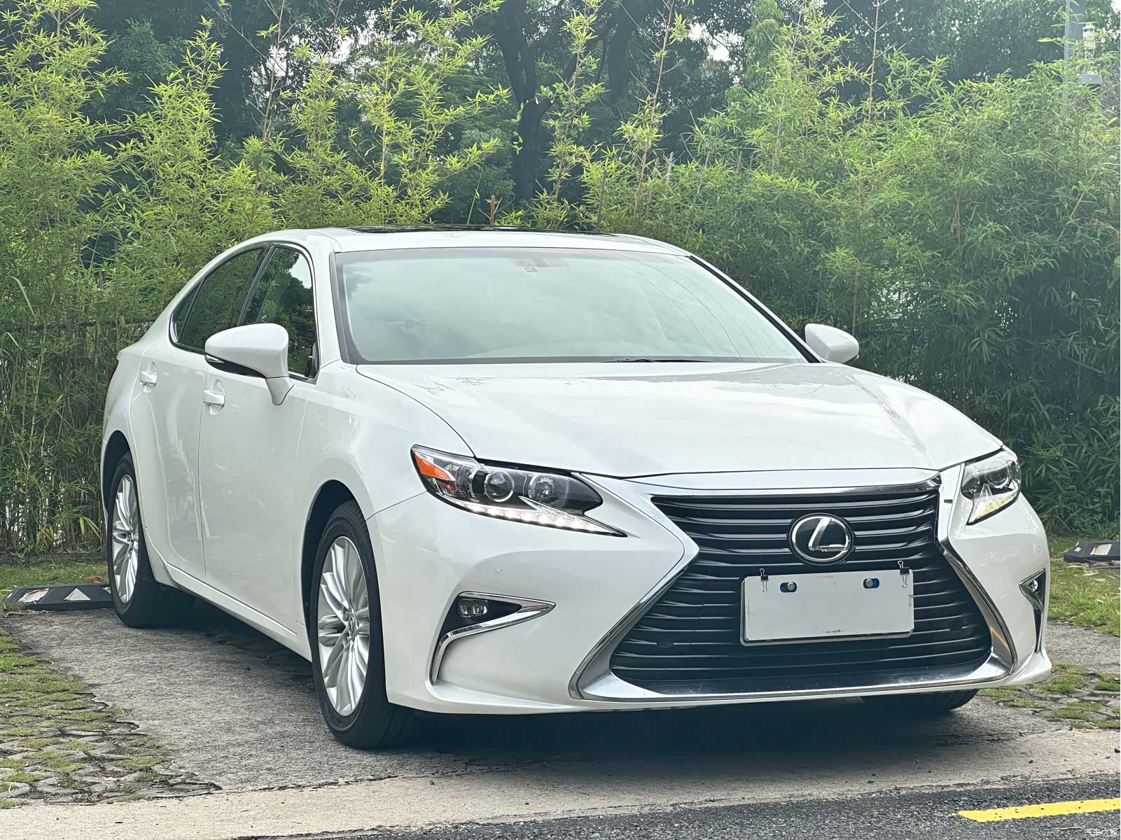 Lexus ES, 2017 4