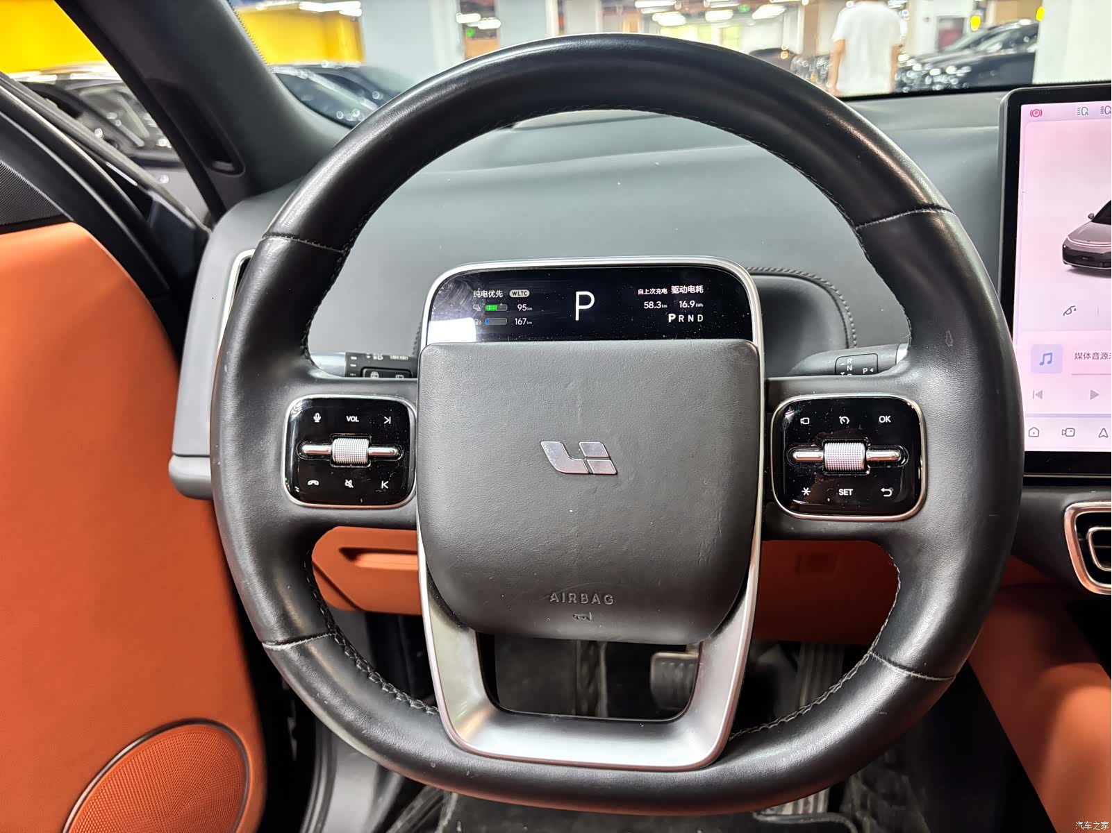 Li Auto L8, 2023 11