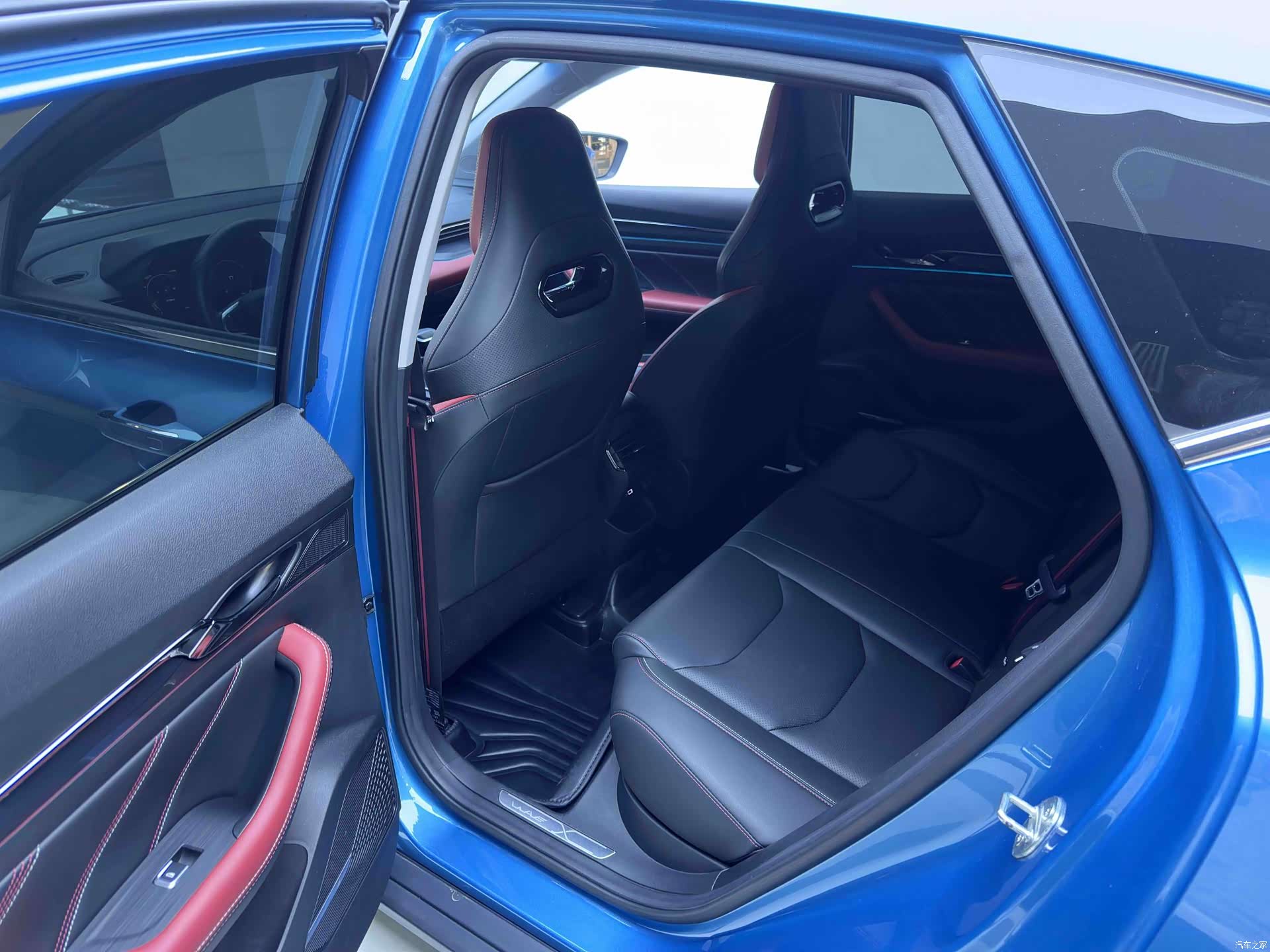 Geely Emgrand, 2022 10