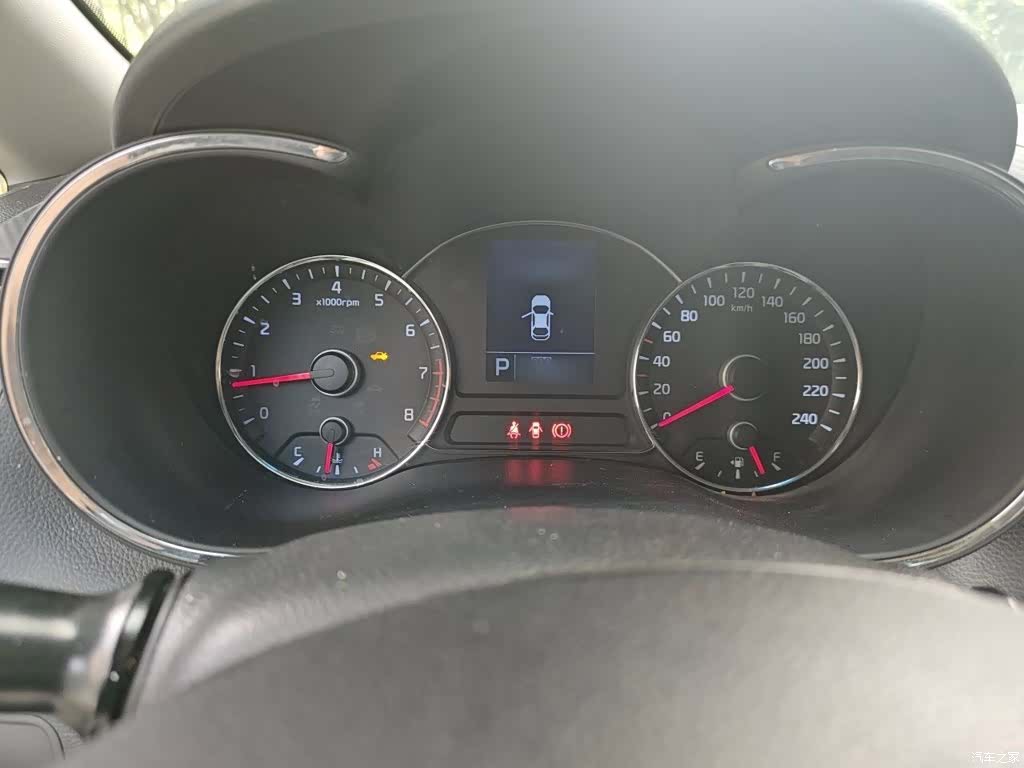 Kia K3, 2015 4
